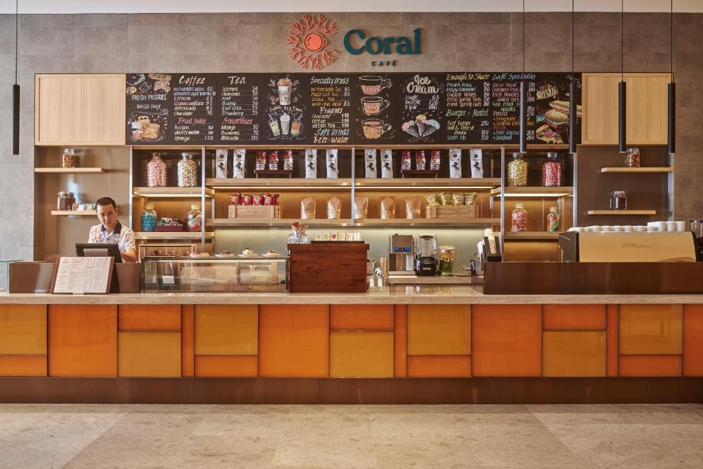 COMBO – HOLIDAY INN HỒ TRÀM 5 SAO