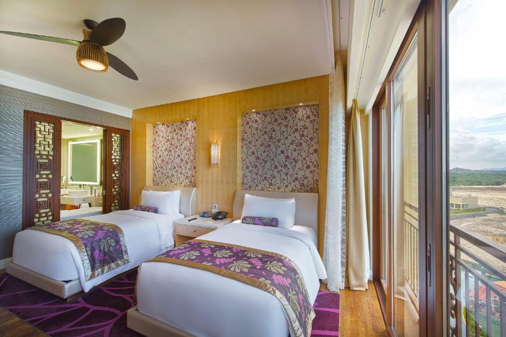 InterContinental Grand Hồ Tràm Resort (Combo xe đưa đón)