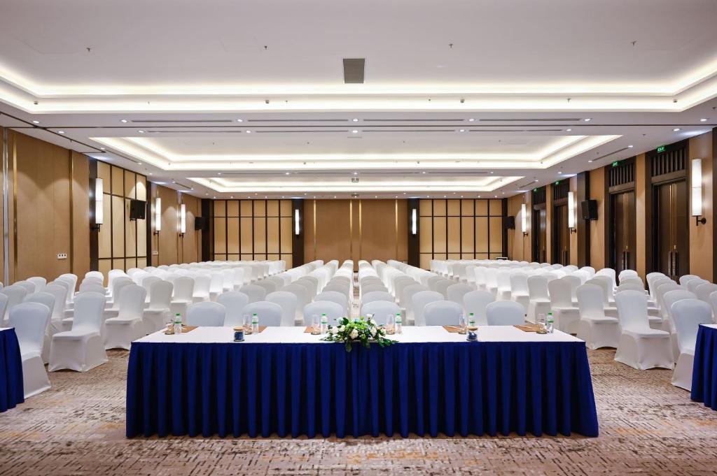 Emerald Hồ Tràm Beach Resort