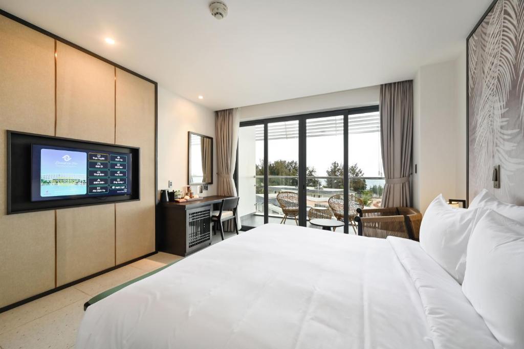 Emerald Hồ Tràm Beach Resort