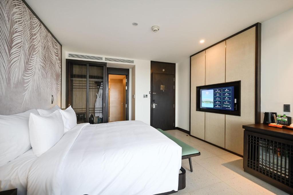 Emerald Hồ Tràm Beach Resort