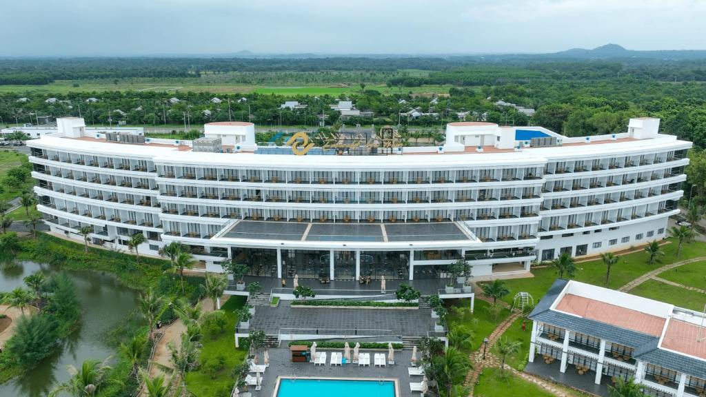 Emerald Hồ Tràm Beach Resort