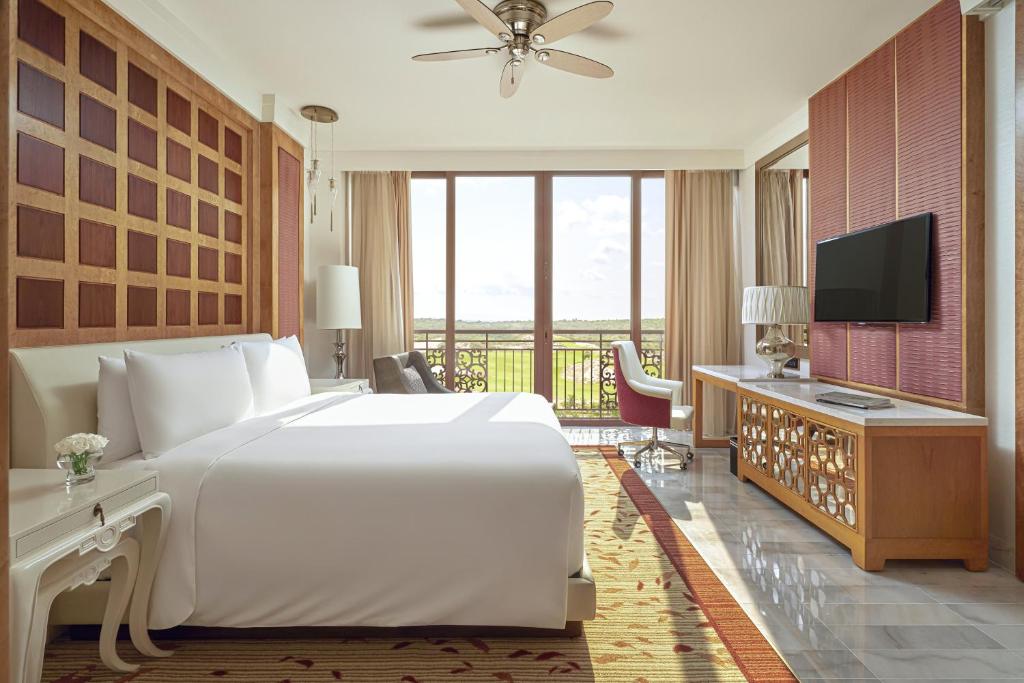 InterContinental Grand Hồ Tràm Resort (Combo xe đưa đón)
