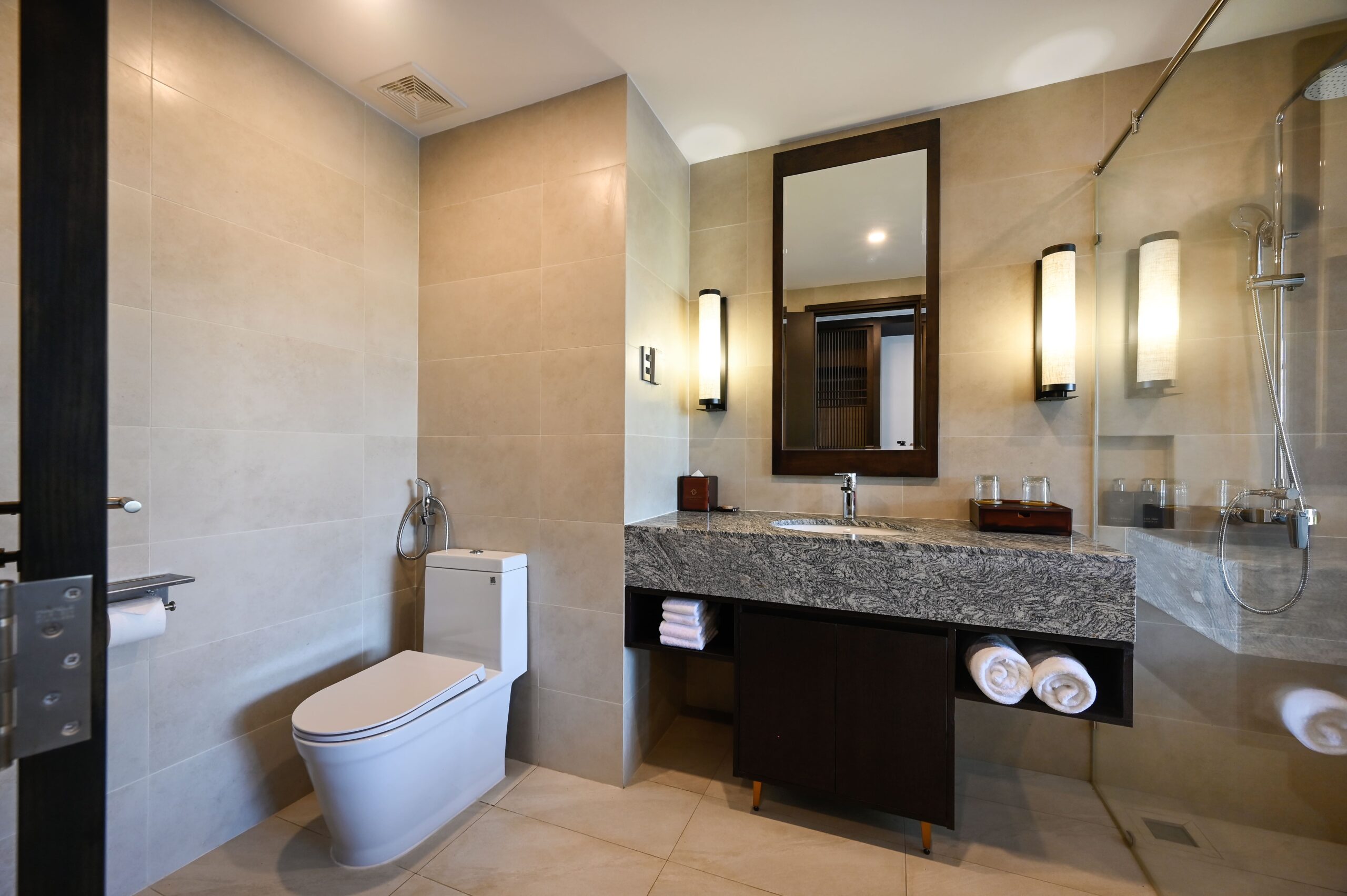 Phòng DELUXE DOUBLE/TWIN - GARDEN VIEW
