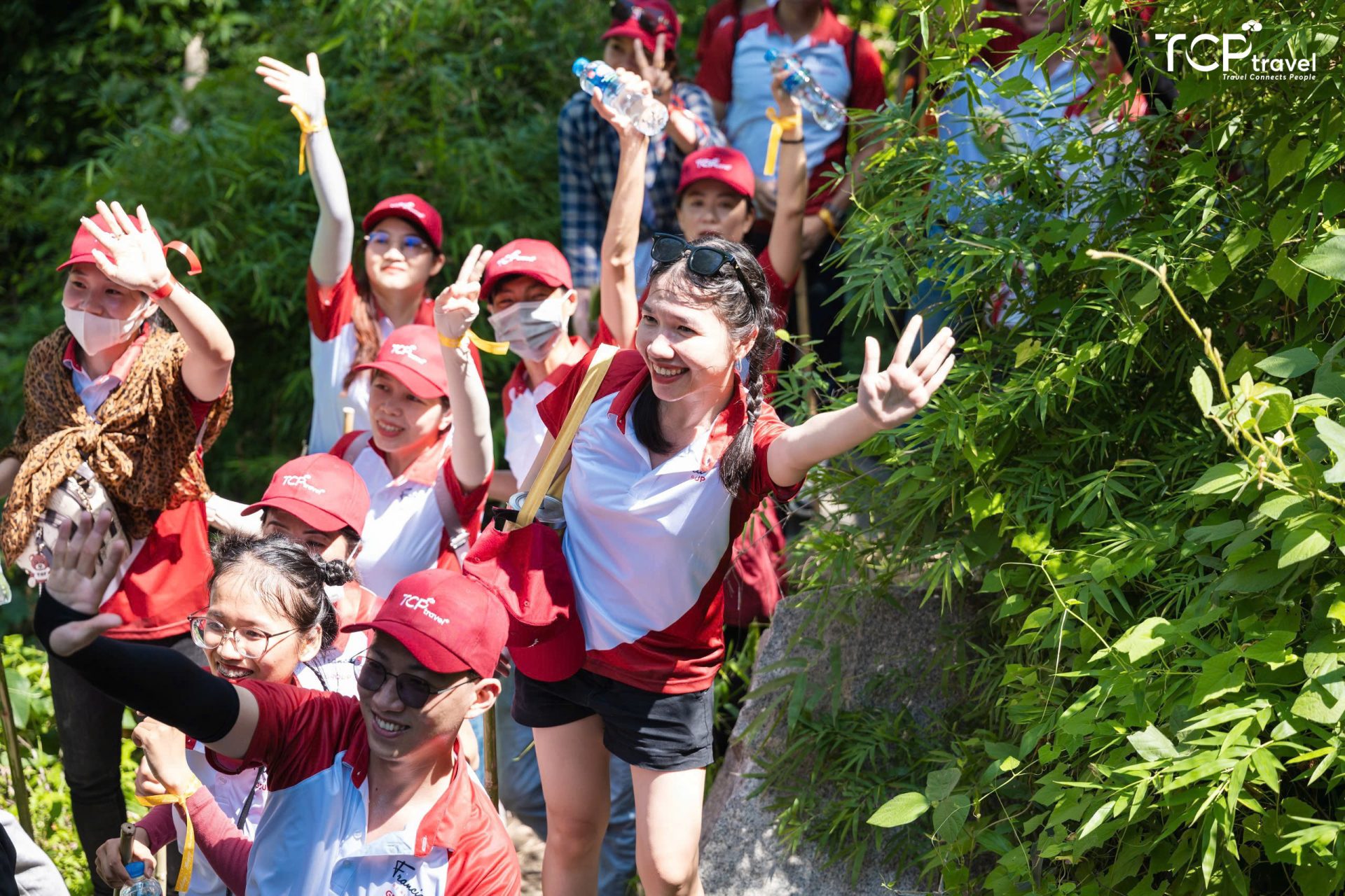 TEAMBUILDING TREKKING – NÚI TÀ CÚ & MŨI NÉ 2N1Đ