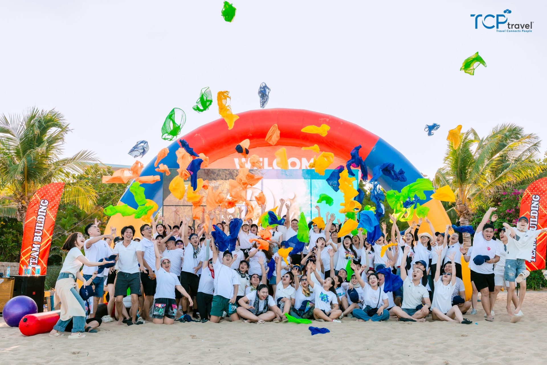 TEAMBUILDING BIỂN – NINH CHỮ & VĨNH HY 3N2Đ