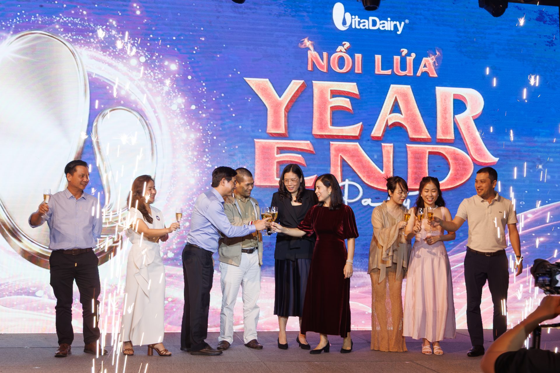 YEAR END PARTY – HỒ CHÍ MINH