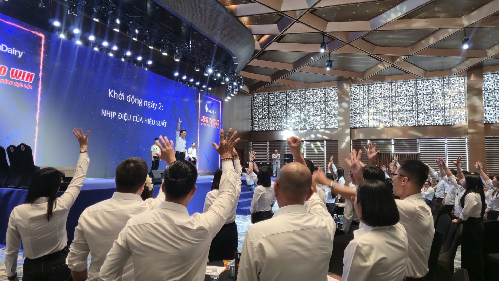 DU LỊCH MICE KẾT HỢP LỄ RA QUÂN – ĐÀ NẴNG