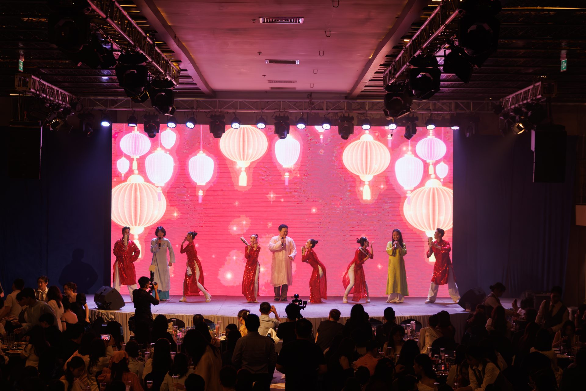 YEAR END PARTY – HỒ CHÍ MINH