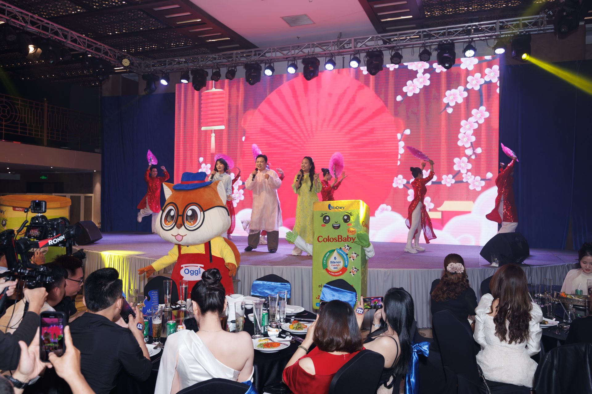 YEAR END PARTY – HỒ CHÍ MINH