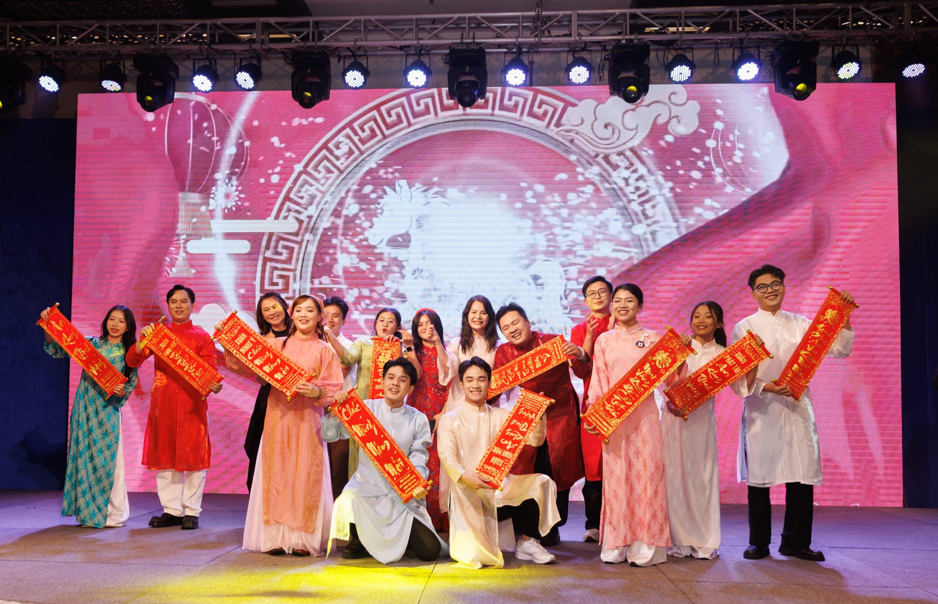 YEAR END PARTY – HỒ CHÍ MINH